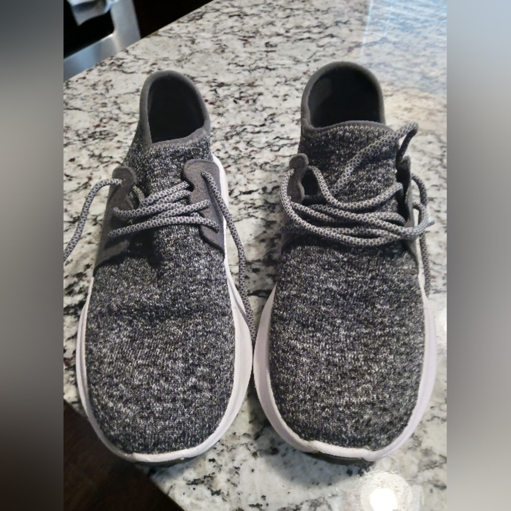Vessi size 7